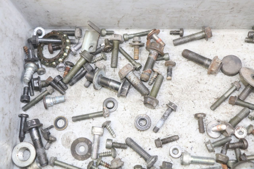 photo de SACO DE PARAFUSOS E FERRAGENS SUZUKI BURGMAN 125 (2007 - 2014) - Ampliação técnica