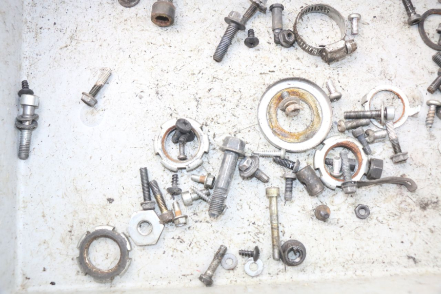 photo de SACO DE PARAFUSOS E FIXADORES YAMAHA BW'S 50 (2004 - 2017) - Detalhe da peça