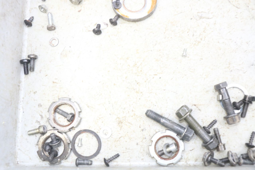 photo de SACO DE PARAFUSOS E FIXADORES YAMAHA BW'S 50 (2004 - 2017) - Zoom do estado de desgaste