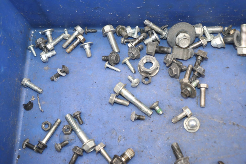 photo de SACO DE PARAFUSOS E FERRAGENS HONDA CBF 125 (2009 - 2015) - Ampliação técnica