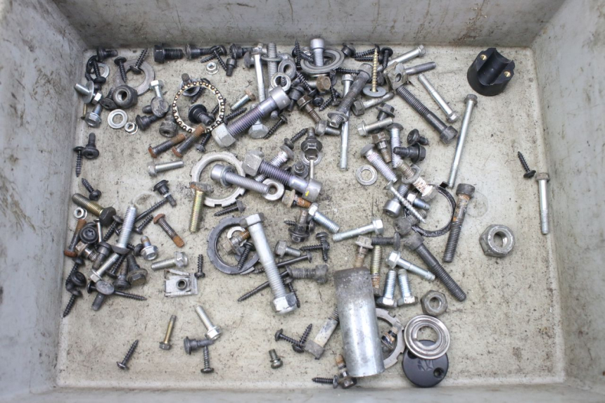 photo de SACO DE PARAFUSOS E FERRAGENS PEUGEOT CITYSTAR 125 (2011 - 2017) - Detalhe da peça