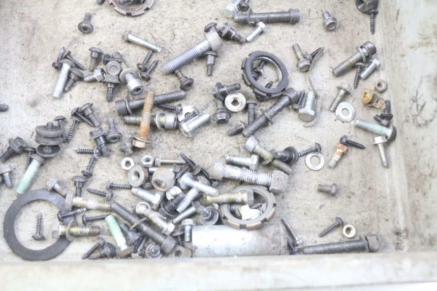 photo de SACO DE PARAFUSOS E FERRAGENS PEUGEOT CITYSTAR 125 (2011 - 2017) - Zoom do estado de desgaste