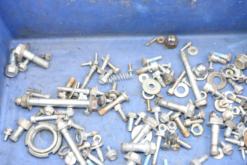 photo de SACO DE PARAFUSOS E FIXADORES KSR CODE 125 (2018 - 2020) - Zoom do estado de desgaste