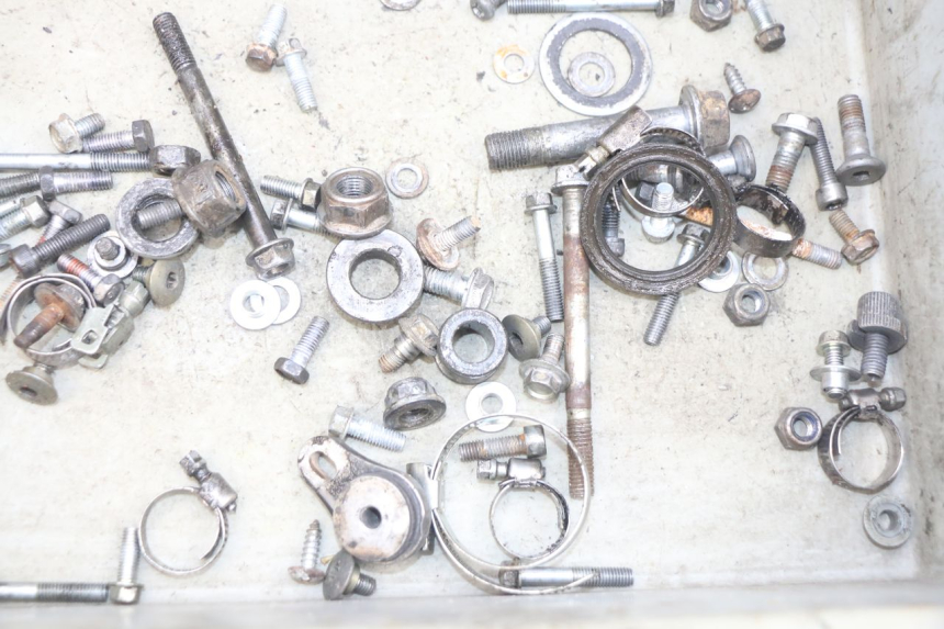 photo de SACO DE PARAFUSOS E FERRAGENS HONDA CR 80 (2001 - 2003) - Zoom do estado de desgaste