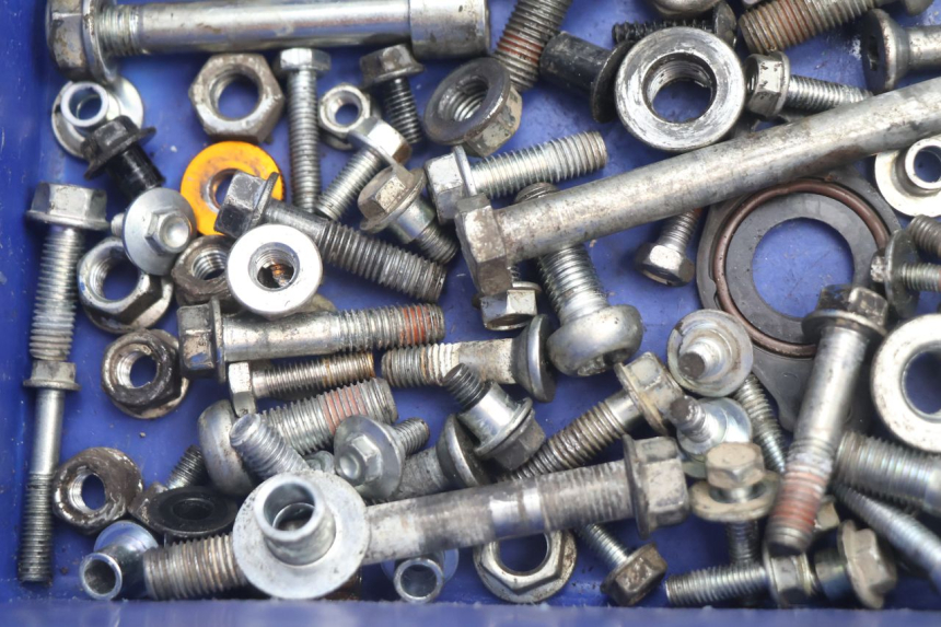 photo de SACO DE PARAFUSOS E FIXADORES HONDA CRF CR-F 125 (2020 - 2021) - Outro ângulo de visão