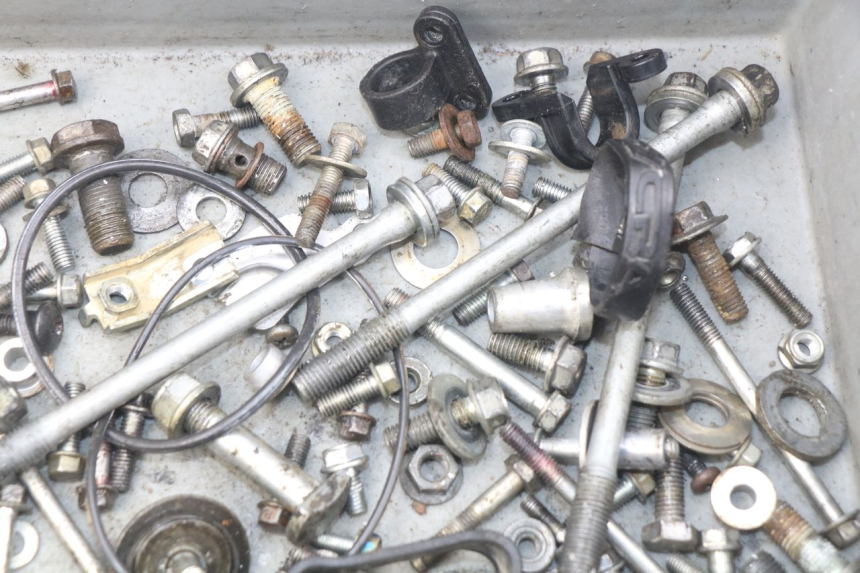 photo de SACO DE PARAFUSOS E FERRAGENS HONDA CRF 250 (2016 - 2017) - Ampliação técnica