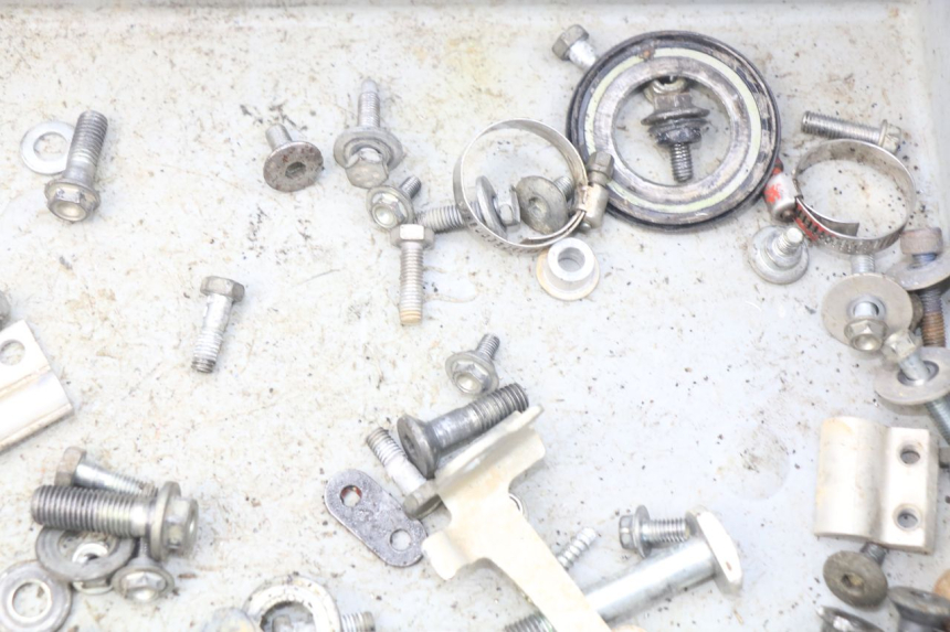 photo de SACO DE PARAFUSOS E FERRAGENS HONDA CRF 250 (2013 - 2016) - Outro ângulo de visão