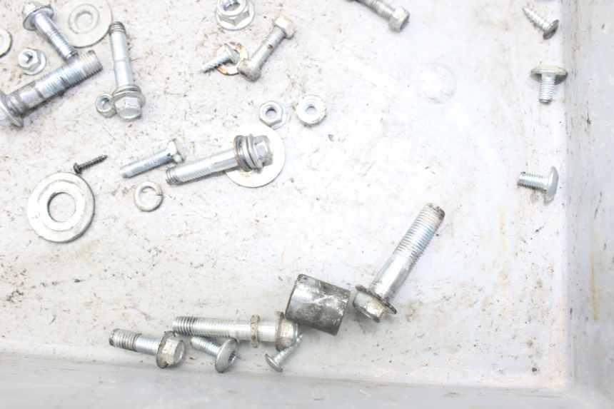 photo de SACO DE PARAFUSOS E FERRAGENS CCR DIRT BIKE 125 - Outro ângulo de visão