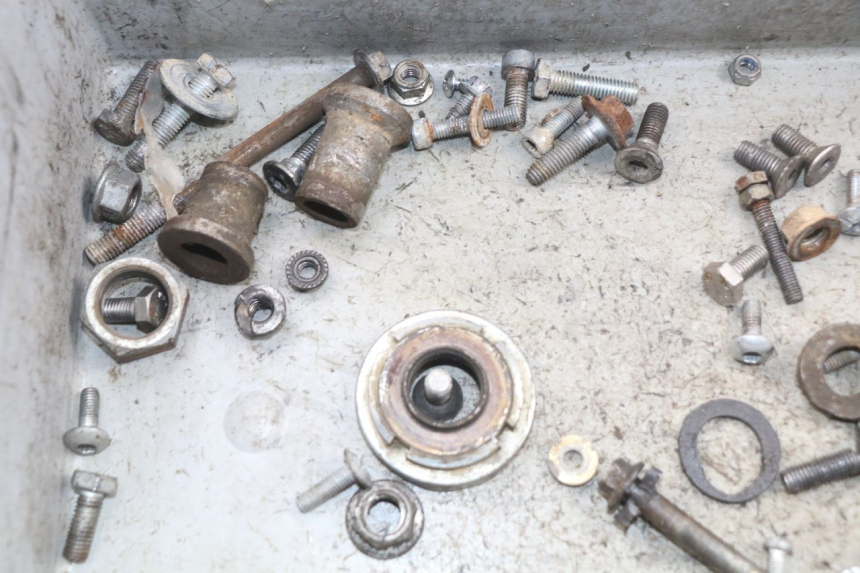 photo de SACO DE PARAFUSOS E FERRAGENS CRZ DIRTBIKE 140 - Outro ângulo de visão