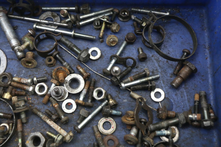 photo de SACO DE PARAFUSOS E FERRAGENS YAMAHA DTLC 125 (1982 - 1987) - Zoom do estado de desgaste