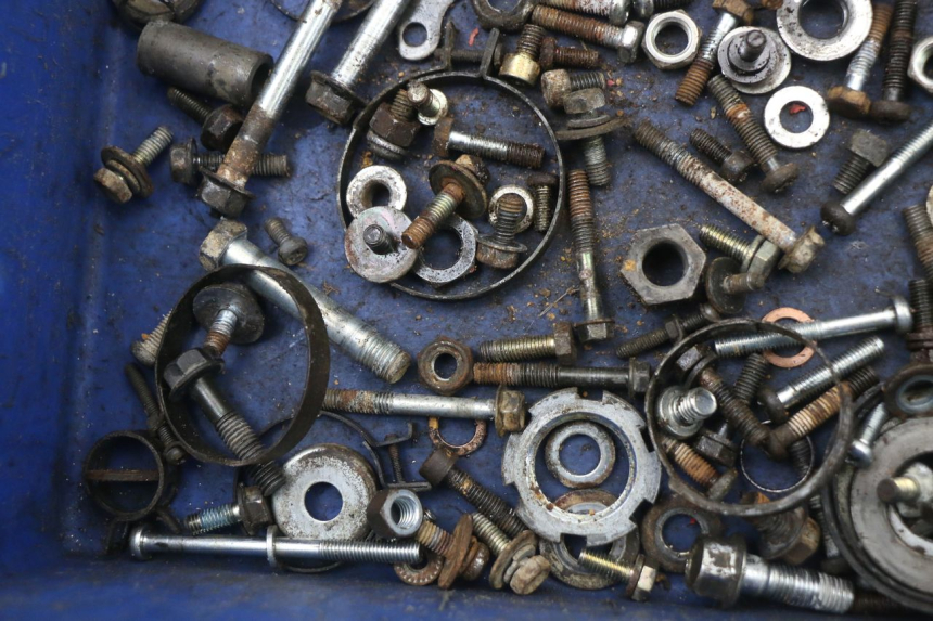 photo de SACO DE PARAFUSOS E FERRAGENS YAMAHA DTLC 125 (1982 - 1987) - Outro ângulo de visão