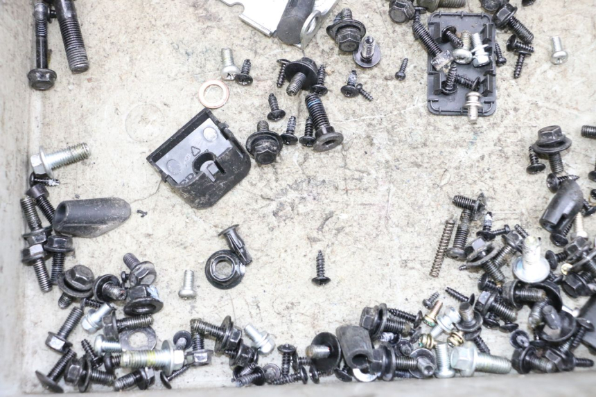 photo de SACO DE PARAFUSOS E FERRAGENS SEGWAY NINEBOT E125S 1 (2022 - 2026) - Outro ângulo de visão