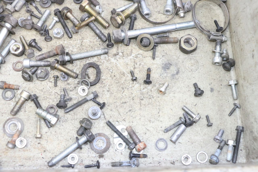 photo de SACO DE PARAFUSOS E FERRAGENS PEUGEOT ELYSTAR 125 (2002 - 2007) - Detalhe da peça