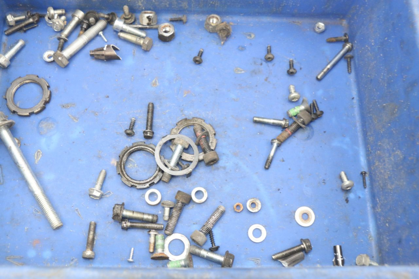 photo de SACO DE PARAFUSOS E FERRAGENS PEUGEOT ELYSTAR 50 (2002 - 2014) - Detalhe da peça