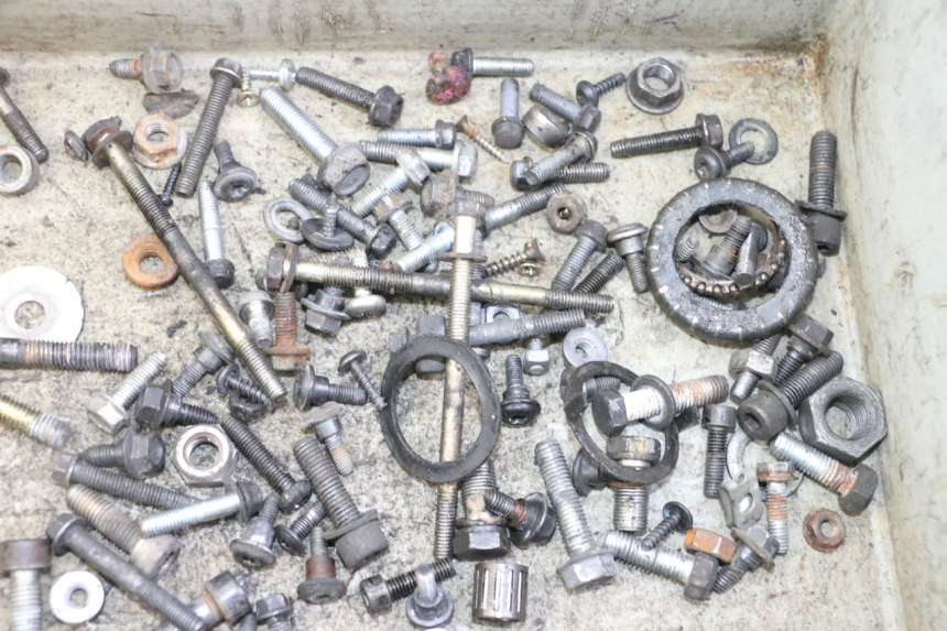 photo de SACO DE PARAFUSOS E FERRAGENS PEUGEOT ELYSTAR 50 (2002 - 2014) - Outro ângulo de visão