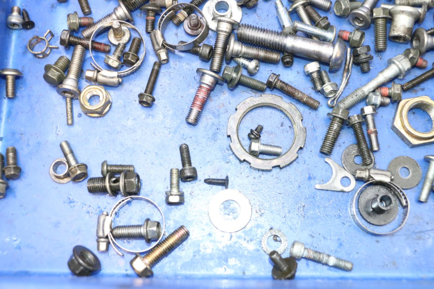 photo de SACO DE PARAFUSOS E FERRAGENS KAWASAKI ER-6 ER6 N 650 (2005 - 2009) - Outro ângulo de visão