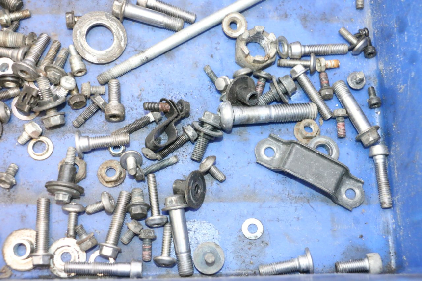 photo de SACO DE PARAFUSOS E FERRAGENS KAWASAKI ER-6 ER6 N 650 (2005 - 2009) - Outro ângulo de visão