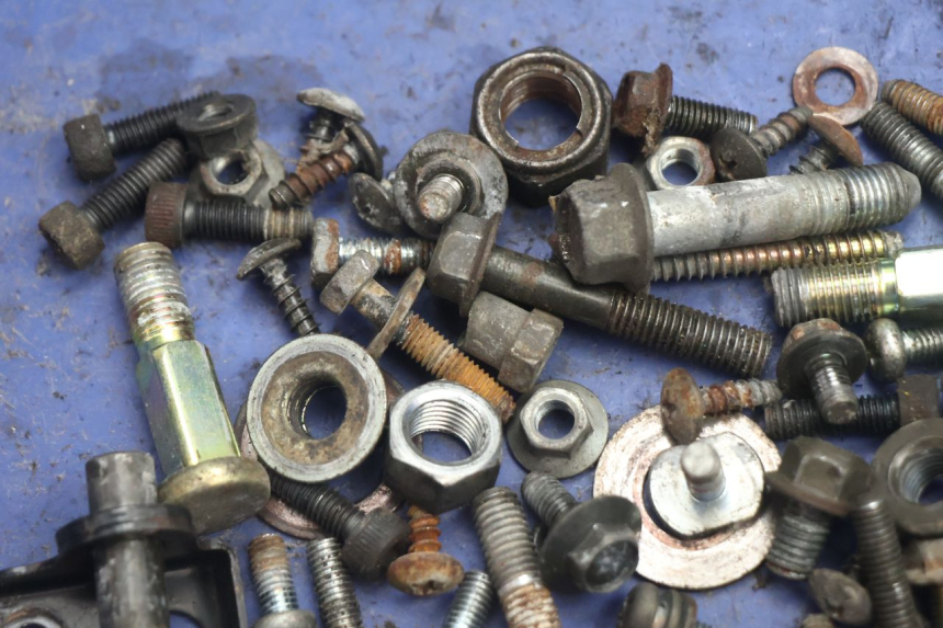 photo de SACO DE PARAFUSOS PARAFUSOS MBK EVOLIS 80 (1993 - 1999) - Detalhe da peça