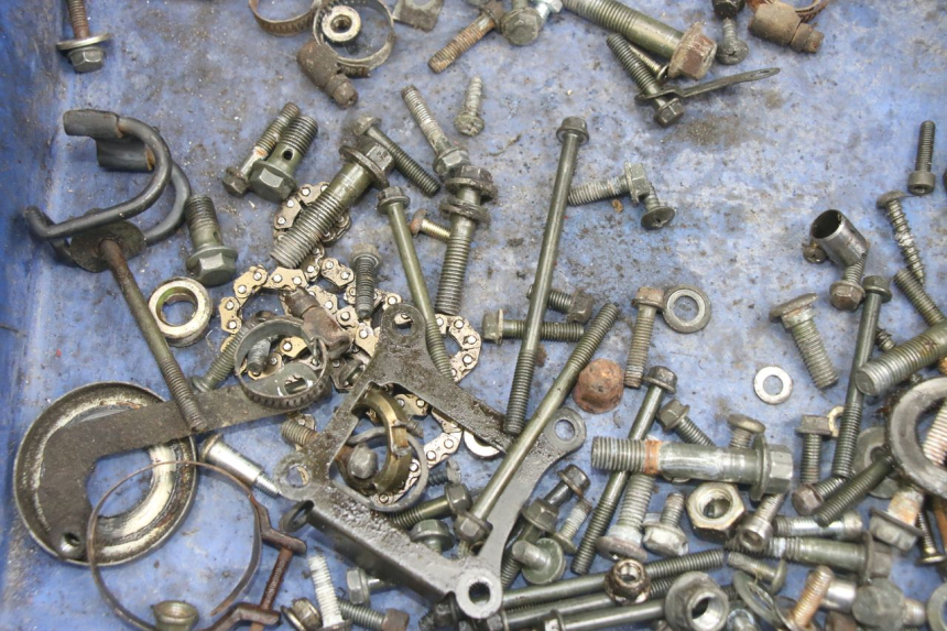 photo de SACO DE PARAFUSOS E FERRAGENS TNT MOTOR FASTINO 4T 50 (2013 - 2019) - Zoom do estado de desgaste