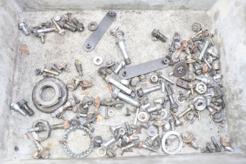 photo de SACO DE PARAFUSOS E FERRAGENS HONDA FES PANTHEON 2T 125 (1998 - 2002) - Vista principal