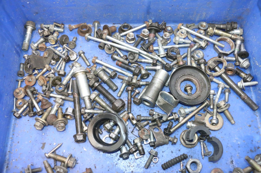 photo de SACO DE PARAFUSOS E FERRAGENS HONDA FES PANTHEON 2T 125 (1998 - 2002) - Detalhe da peça