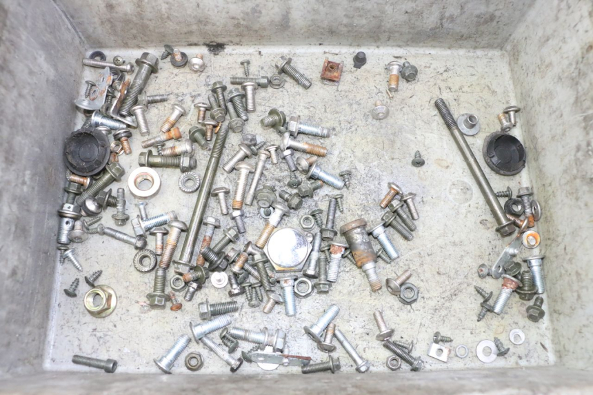 photo de SACO DE PARAFUSOS E FIXADORES STAHO FH 50 (2018 - 2019) - Vista principal