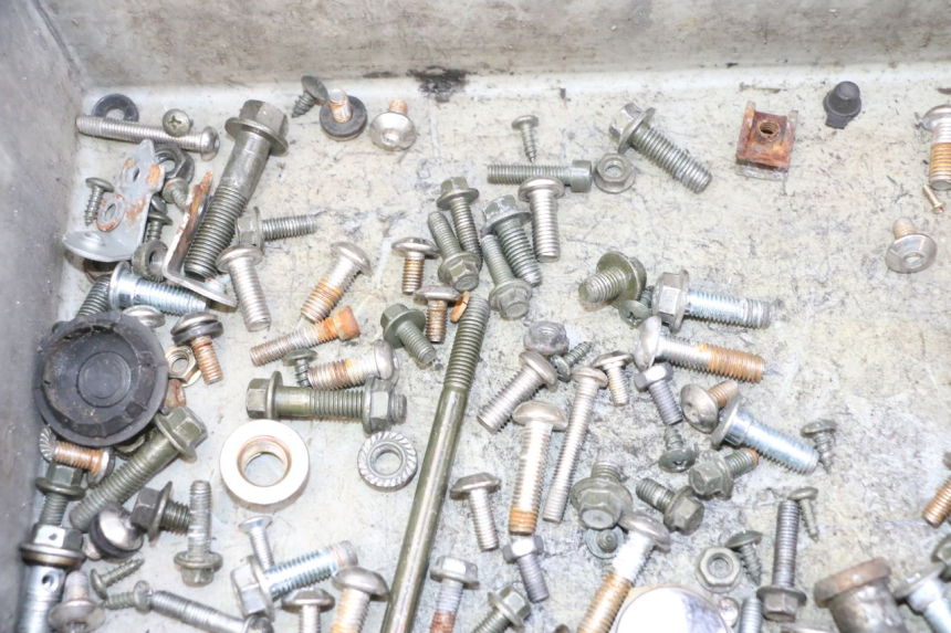 photo de SACO DE PARAFUSOS E FIXADORES STAHO FH 50 (2018 - 2019) - Ampliação técnica