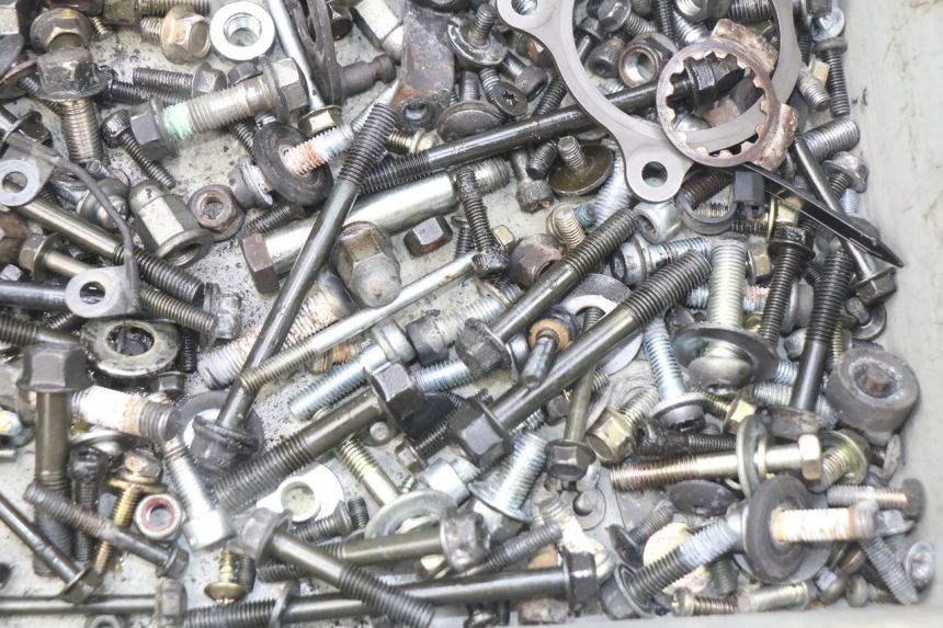 photo de SACO DE PARAFUSOS E FERRAGENS YAMAHA FJ 3CX 1200 (1986 - 1996) - Zoom do estado de desgaste