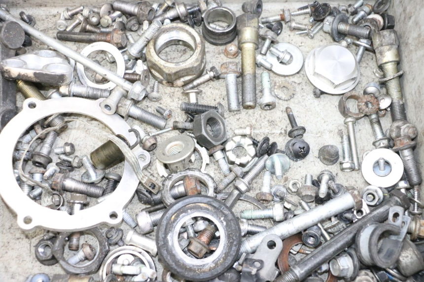 photo de SACO DE PARAFUSOS E FERRAGENS YAMAHA FJR ABS 1300 (2006 - 2012) - Detalhe da peça