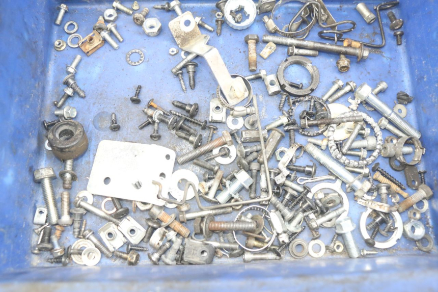 photo de SACO DE PARAFUSOS E FERRAGENS PIAGGIO FLY 4T 50 (2013 - 2017) - Detalhe da peça
