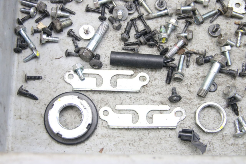 photo de SACO DE PARAFUSOS E FIXADORES HONDA FORZA 125 (2015 - 2016) - Detalhe da peça