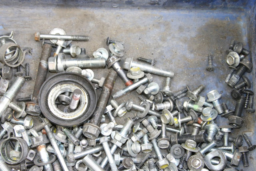 photo de SACO DE PARAFUSOS E FIXADORES HONDA FORZA 125 (2015 - 2016) - Zoom do estado de desgaste