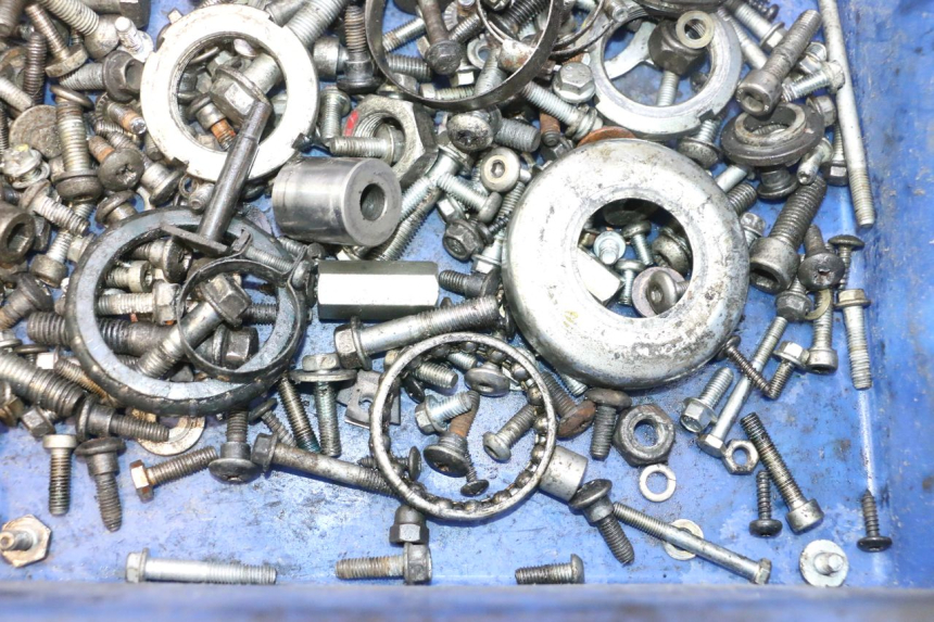 photo de SACO DE PARAFUSOS E FERRAGENS GILERA GP 800 (2007 - 2013) - Zoom do estado de desgaste