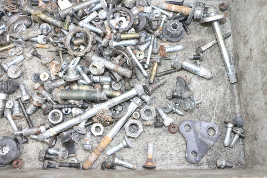 photo de SACO DE PARAFUSOS E FIXADORES KAWASAKI GPX R WARBIRD 600 (1988 - 1993) - Detalhe da peça