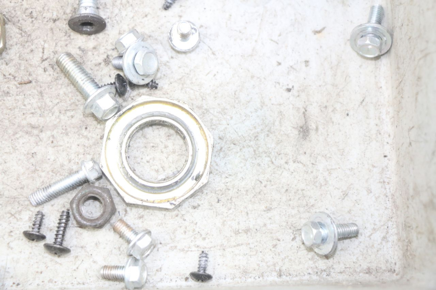 photo de SACO DE PARAFUSOS E FERRAGENS JM MOTORS GT LINE 4T 50 (2021 - 2023) - Zoom do estado de desgaste