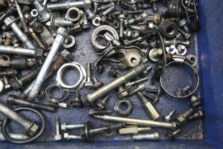 photo de SACO DE PARAFUSOS E FERRAGENS HONDA CBR F 1000 (1993 - 1996) - Ampliação técnica