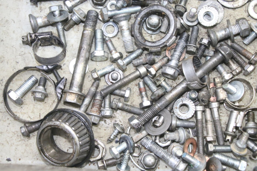 photo de SACO DE PARAFUSOS E FERRAGENS HONDA CR 85 (2003 - 2007) - Outro ângulo de visão