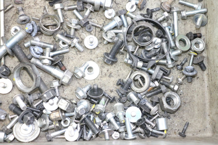 photo de SACO DE PARAFUSOS E FERRAGENS HONDA FORZA 125 (2021 - 2025) - Outro ângulo de visão