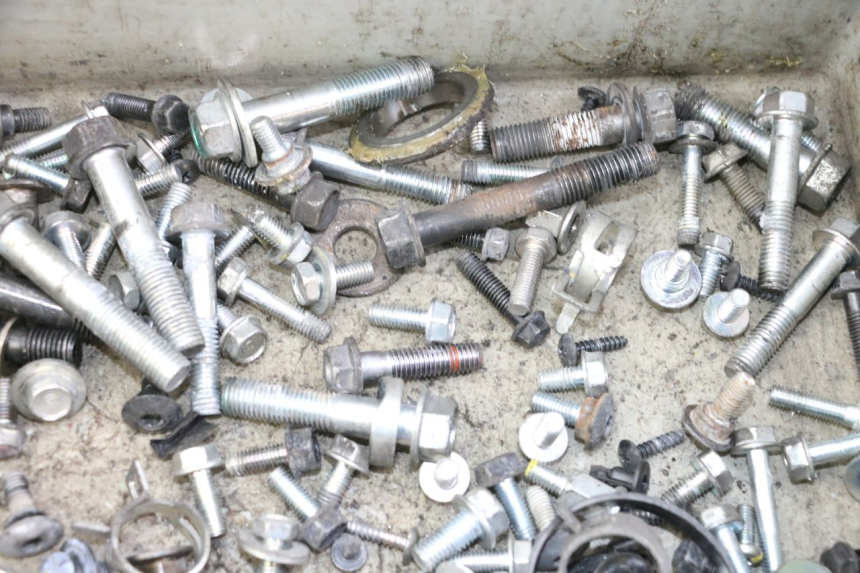 photo de SACO DE PARAFUSOS E FERRAGENS HONDA FORZA 125 (2021 - 2025) - Ampliação técnica