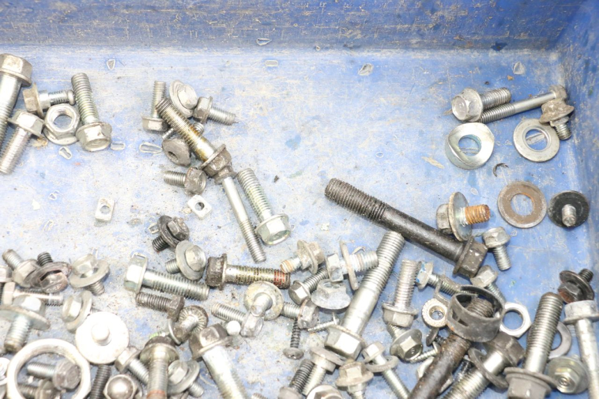 photo de SACO DE PARAFUSOS E FERRAGENS HONDA PCX (JF28) 125 (2009 - 2011) - Zoom do estado de desgaste