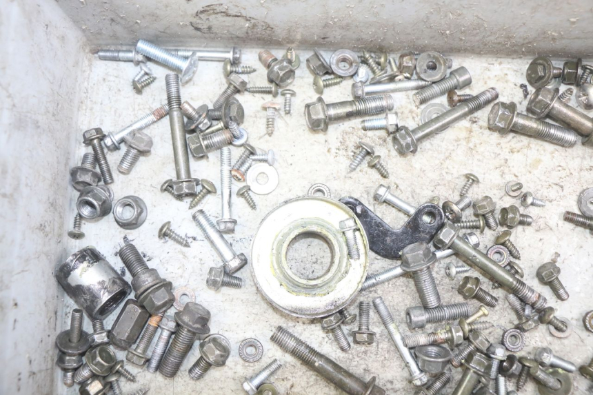 photo de SACO DE PARAFUSOS E FIXADORES REVATTO IMPERATOR 125 (2007 - 2015) - Ampliação técnica