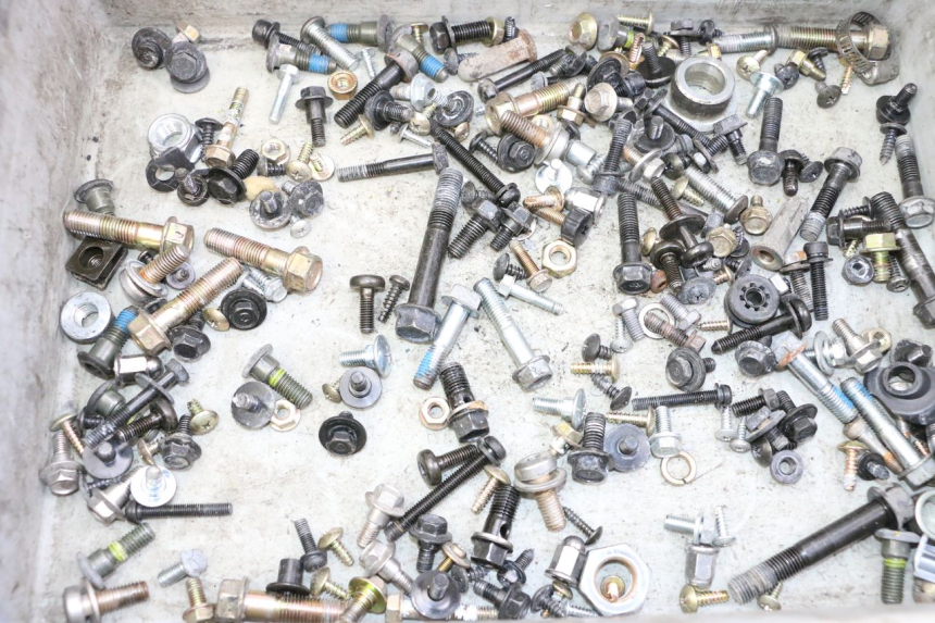 photo de SACO DE PARAFUSOS E FIXADORES SYM JOYMAX 125 (2010 - 2017) - Detalhe da peça