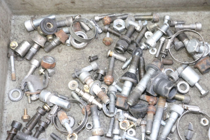 photo de SACO DE PARAFUSOS E FIXADORES BMW K 75 RT 750 (1989 - 1997) - Detalhe da peça