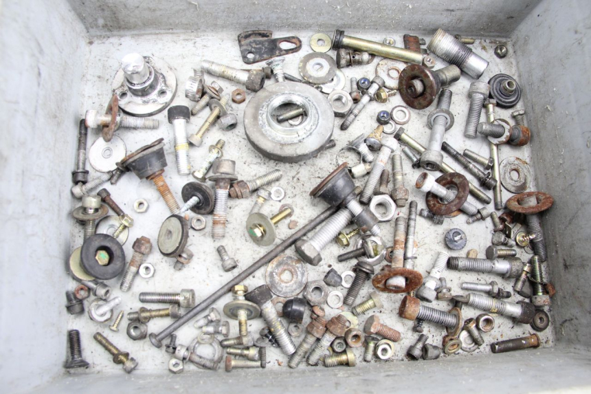 photo de SACO DE PARAFUSOS E FERRAGENS BMW K100 1000 (1982 - 1990) - Vista principal