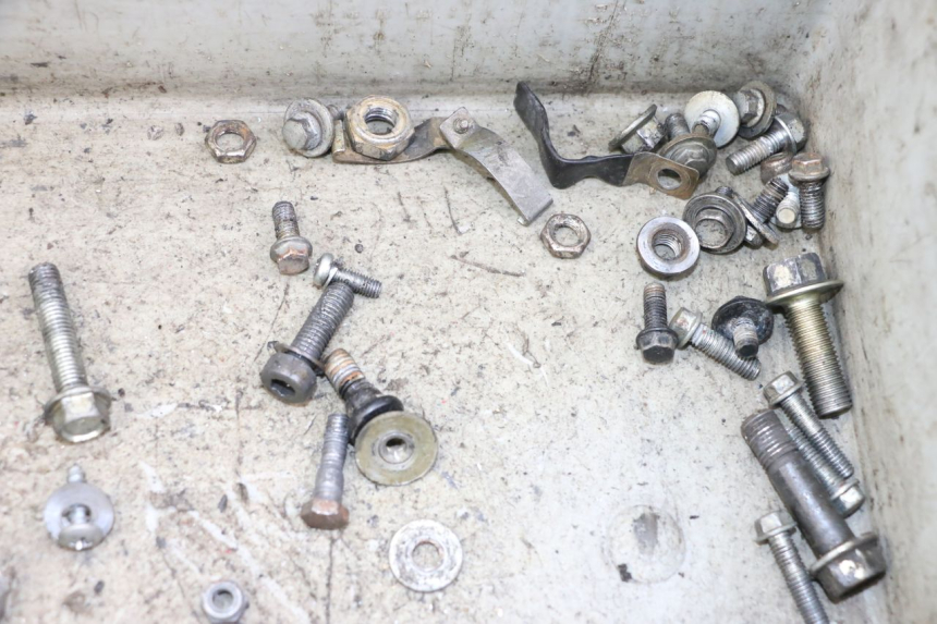 photo de SACO DE PARAFUSOS E FERRAGENS KAWASAKI KX 65 (2000 - 2019) - Outro ângulo de visão