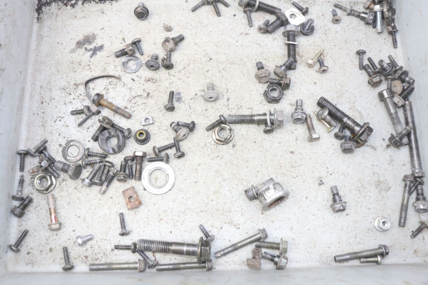 photo de SACO DE PARAFUSOS E FIXADORES PEUGEOT KISBEE 2T 50 (2010 - 2017) - Detalhe da peça