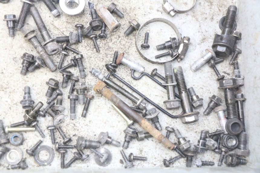 photo de SACO DE PARAFUSOS E FIXADORES PEUGEOT KISBEE 2T 50 (2010 - 2017) - Outro ângulo de visão