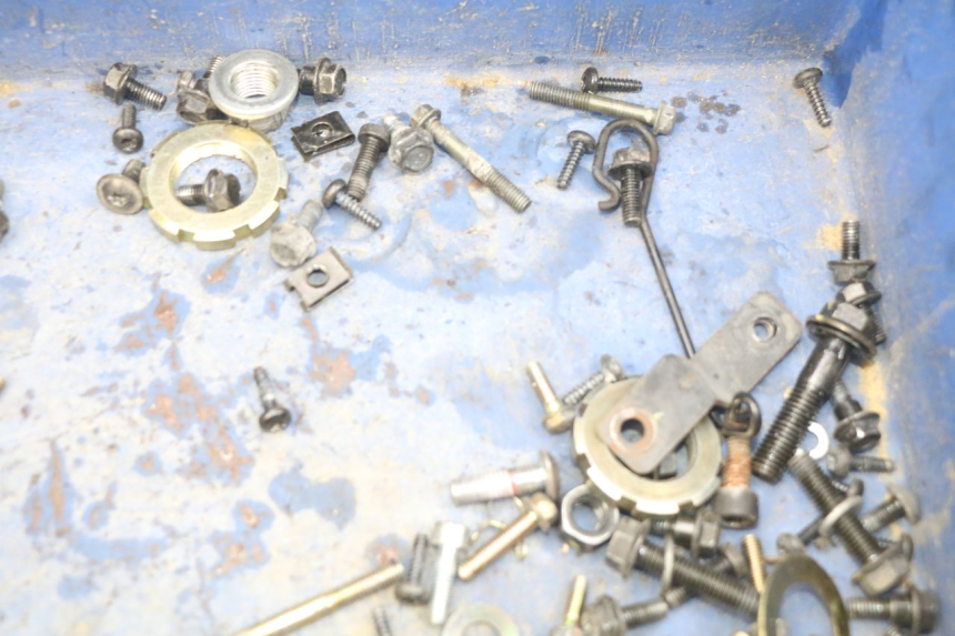 photo de SACO DE PARAFUSOS E FIXADORES PEUGEOT KISBEE 2T 50 (2010 - 2017) - Outro ângulo de visão