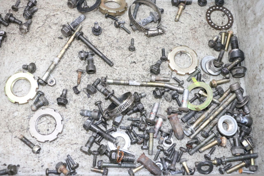 photo de SACO DE PARAFUSOS E FIXADORES PEUGEOT KISBEE 2T 50 (2010 - 2017) - Detalhe da peça