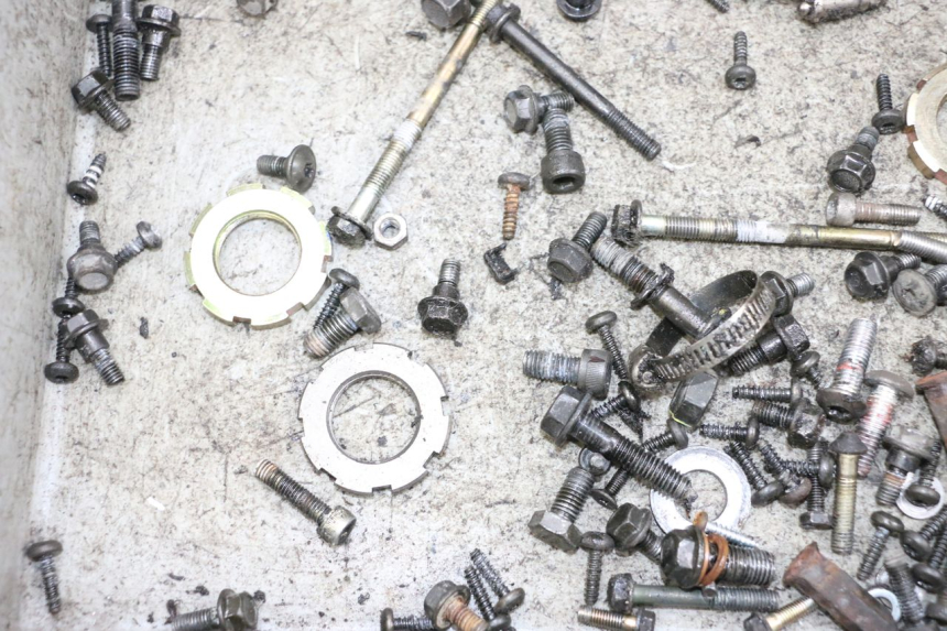 photo de SACO DE PARAFUSOS E FIXADORES PEUGEOT KISBEE 2T 50 (2010 - 2017) - Outro ângulo de visão